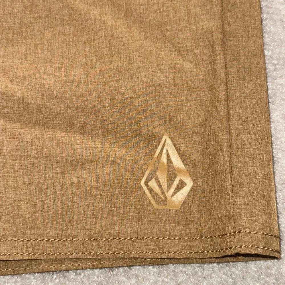 Volcom hybrid shorts